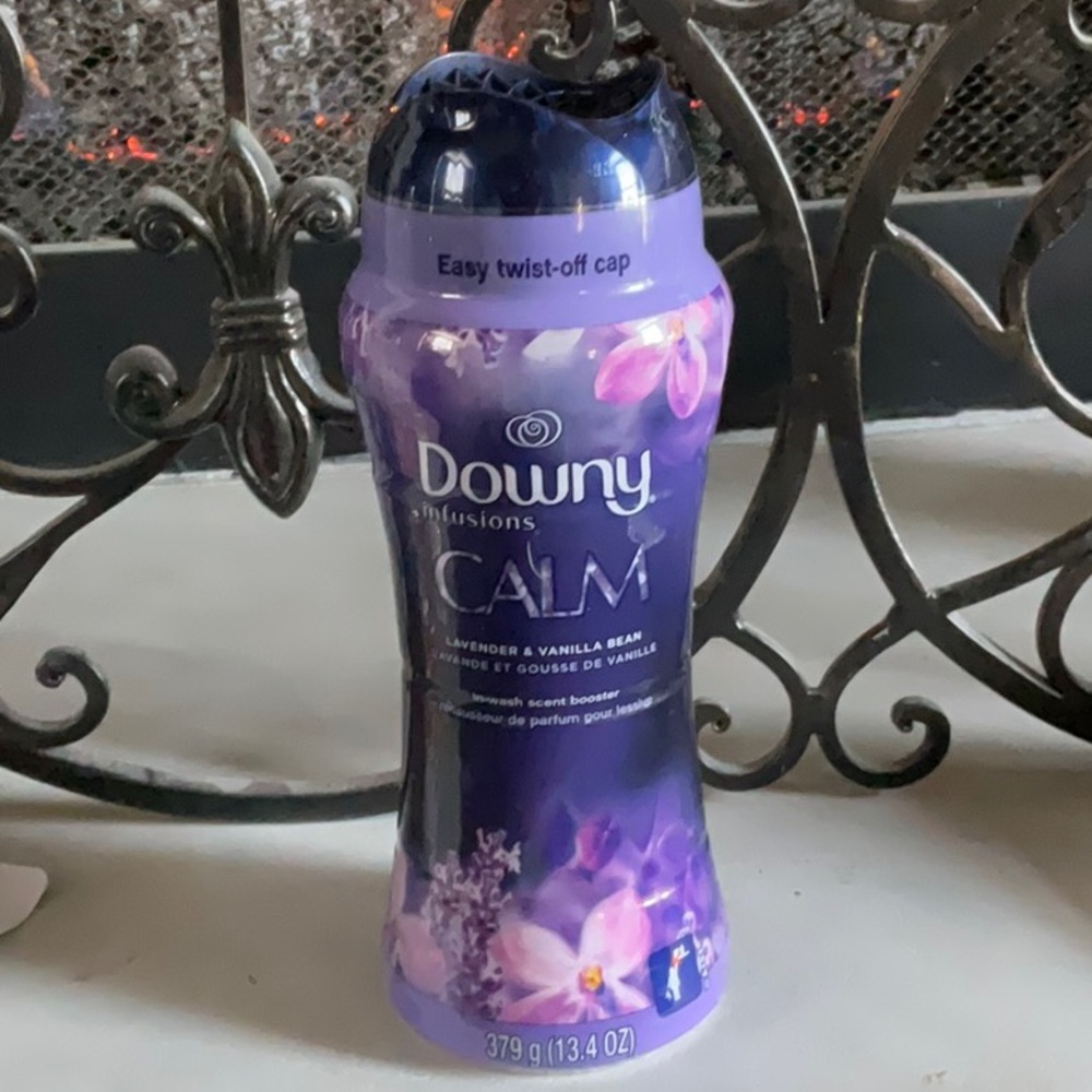 Downy Fabric Scent Booster Beads Lavender Vanilla Bean 13.4 oz SEALED